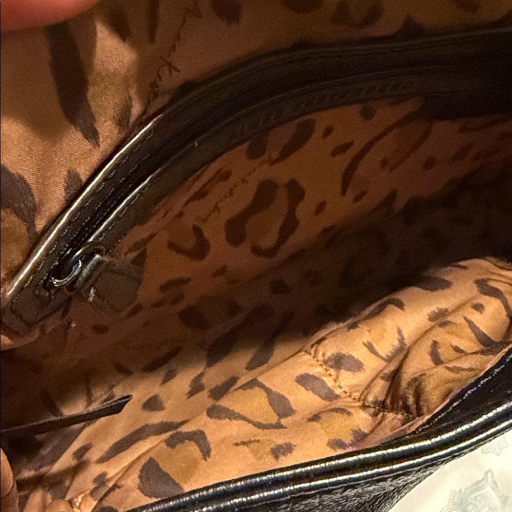 Aimee Kestenberg Black Leather Crossbody Bag - Picture 4 of 9